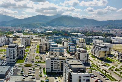 Apartament cu 2 camere decomandat, mobilat în Tractorul - 7