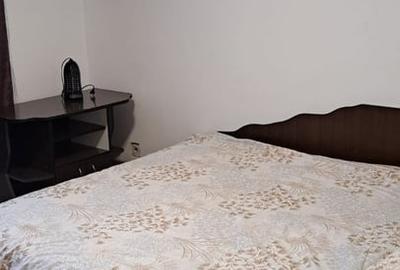 Apartament cu 3 camere semidecomandat în 1 Mai - 2