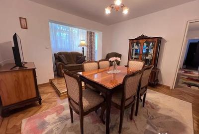 Apartament cu 3 camere semidecomandat în Central - 14