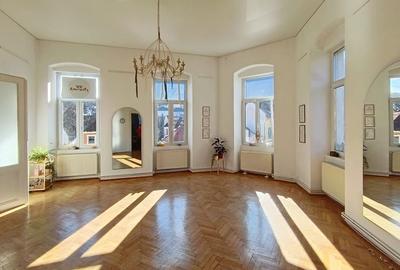 Spațiu comercial, de 122 mp, în Central - 2