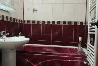 Apartament cu 2 camere semidecomandat în Micro 19 - 2