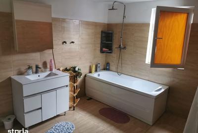 Casă cu 3 camere cu Canalizare în Pielești - 8