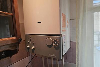 Apartament cu 3 camere decomandat, mobilat în Micro IV - 30