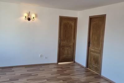 Proprietate generoasa- Casa cu 4 dormitoare si o curte mare - 17