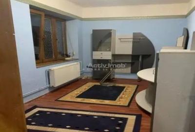 Apartament cu 3 camere semidecomandat în Central - 4