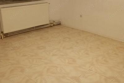 Apartament cu 3 camere în Tecuci - 8