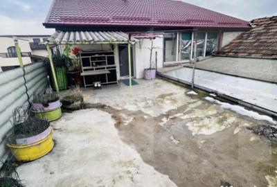 Apartament cu 4 camere decomandat în Grădiște - 4