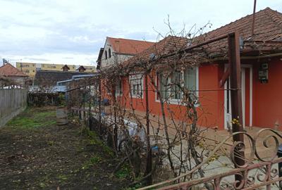 Casă cu 3 camere în Central - 8