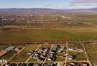 Teren de 72000 mp, în Nord - 3