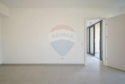 Spațiu comercial, de 32 mp, în Tractorul - 8