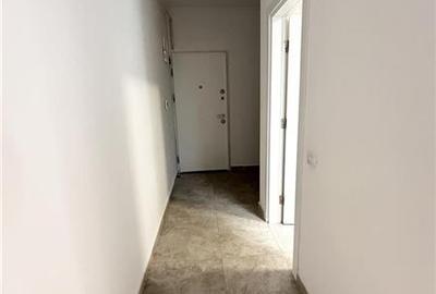 Studio Modern in Solid Residence Butoaie cu Vedere Superba la Lac - 8