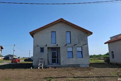 Vand casa la gri FANTANELE cartier nou - 2