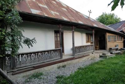 Casă cu 4 camere cu Teren 3000 Mp în Cotumba - 1