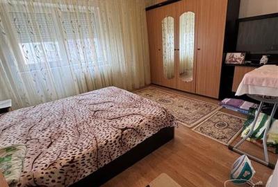 Apartament cu 3 camere decomandat în Berceni - 10