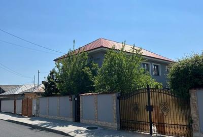 Casă cu 4 camere în Central - 3