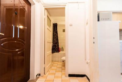 Vand garsoniera la Universitate, situata pe Calea Victoriei - 1