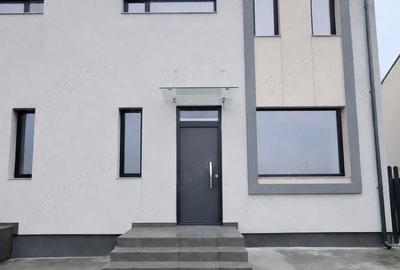 Casă cu Teren 276 Mp în Malu - 10