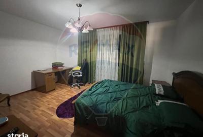 Casă cu 5 camere cu Teren 679 Mp în Central - 12