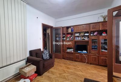 Apartament cu 3 camere semidecomandat în Armeneasca - 3