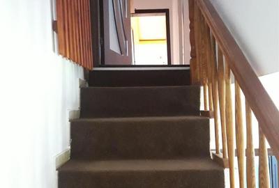 Casă cu 5 camere în Olimpia-Stadion - 2