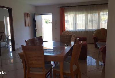 Casă cu 4 camere decomandat în Central - 5