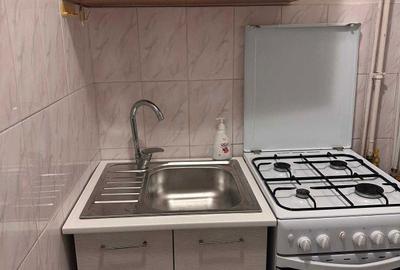 Garsonieră decomandată în 1 Mai - 2