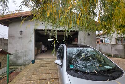 Vila cu 4 .camere 3. bai --249 mp utili - teren 881mp - 3