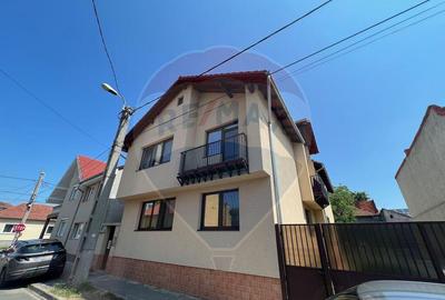 De inchiriat apart. cu 3 camere la casa, zona Stadion F...