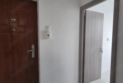 Apartament cu 4 camere decomandat în Apusului - 8