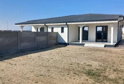 Casă cu 3 camere cu Teren 315 Mp în Central