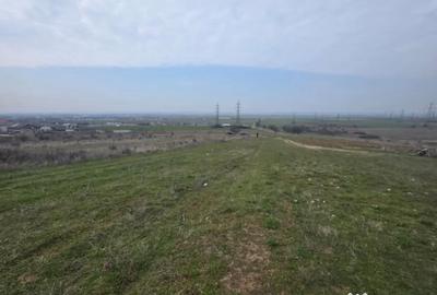 Teren de 3000 mp, în Central