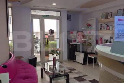 Spațiu comercial, de 290 mp, în Micro 3 - 4