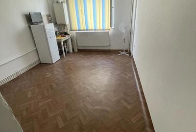 Garsonieră nedecomandată în Central - 1