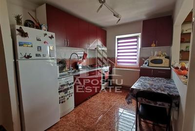 Apartament 2 camere, centrala proprie, semidecomandat, zona Buziasului - 5