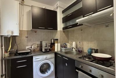 Apartament 3 camere, semidecomandat, etajul 3/4, zona P-ta Doina - 10