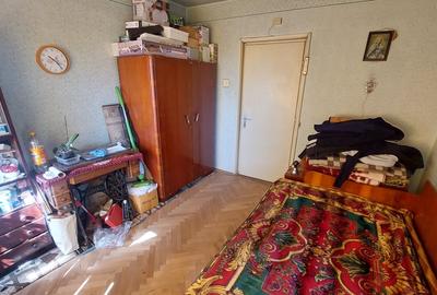 Apartament 3 camere decomandat, etajul 4, 1 Mai zona Insula - 3