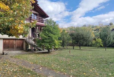 Casa de vacanta tip duplex, intrarea in Bran. - 2