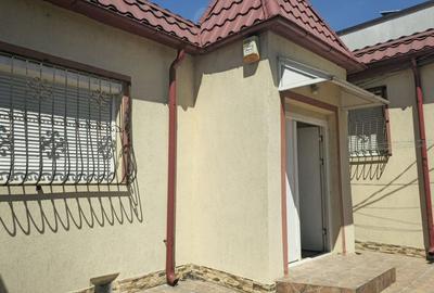 Casă cu 3 camere cu Teren 145 Mp în Central - 2