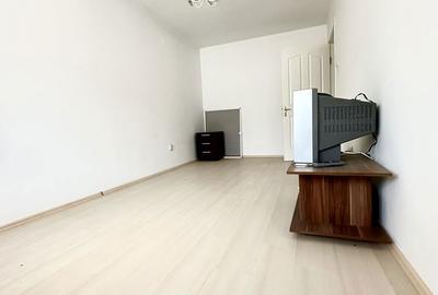 Apartament cu 4 camere în Cetate - 9