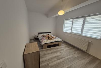 Apartament cu 3 camere decomandat, mobilat în Păcurari - 2