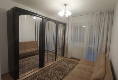 Apartament cu 3 camere decomandat în Andrei Mureșanu