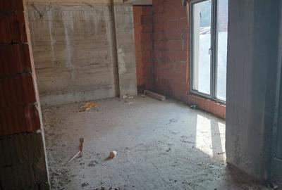 Vand bloc locuinte colective la rosu, stradal – Șos. Chitilei - 11