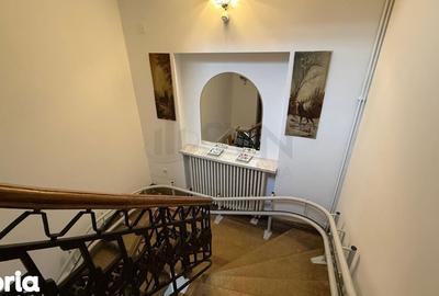 Apartament cu 5 camere, mobilat în Central
