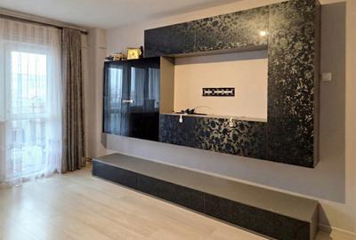 Apartament cu 4 camere decomandat în 9 Mai