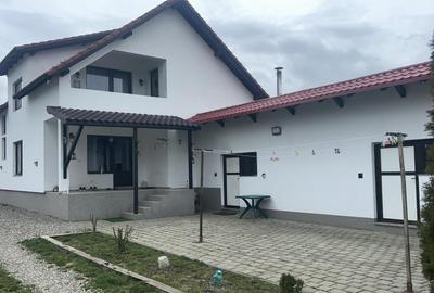 Casă individuală cu 4 camere cu Garaj în Întorsura Buzăului - 1