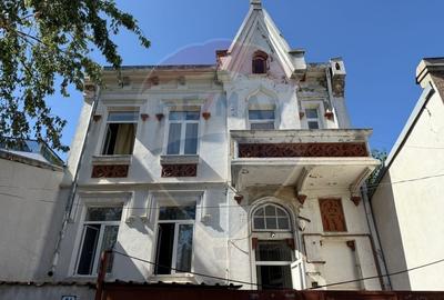 Casă cu 8 camere cu Canalizare în Gara de Nord - 9