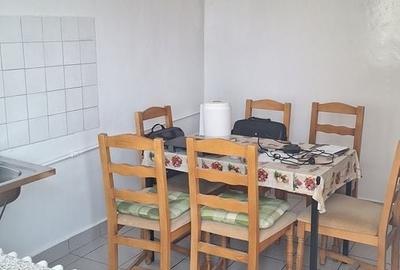Apartament cu 4 camere decomandat în Amzei