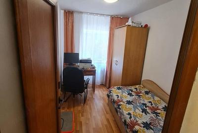 Apartament cu 3 camere decomandat în 9 Mai - 4