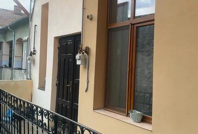 Vand apartament , 3 camere , etaj 1, ultracentral - 1