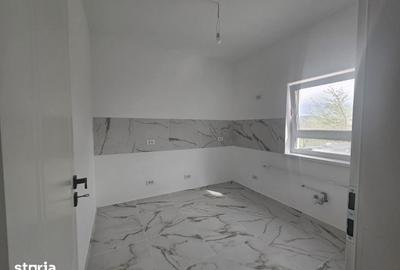 Casă cu 3 camere cu Teren 130 Mp în Bârnova - 5